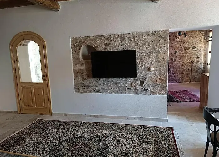 Tarihi Restore Edilmis Evi *