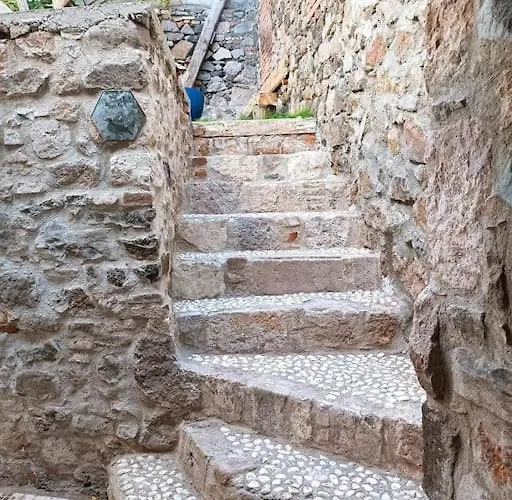 Tarihi Restore Edilmis Evi *